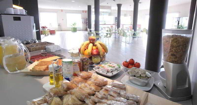 B&B Hotel Figueres Figueres  Étterem fotó